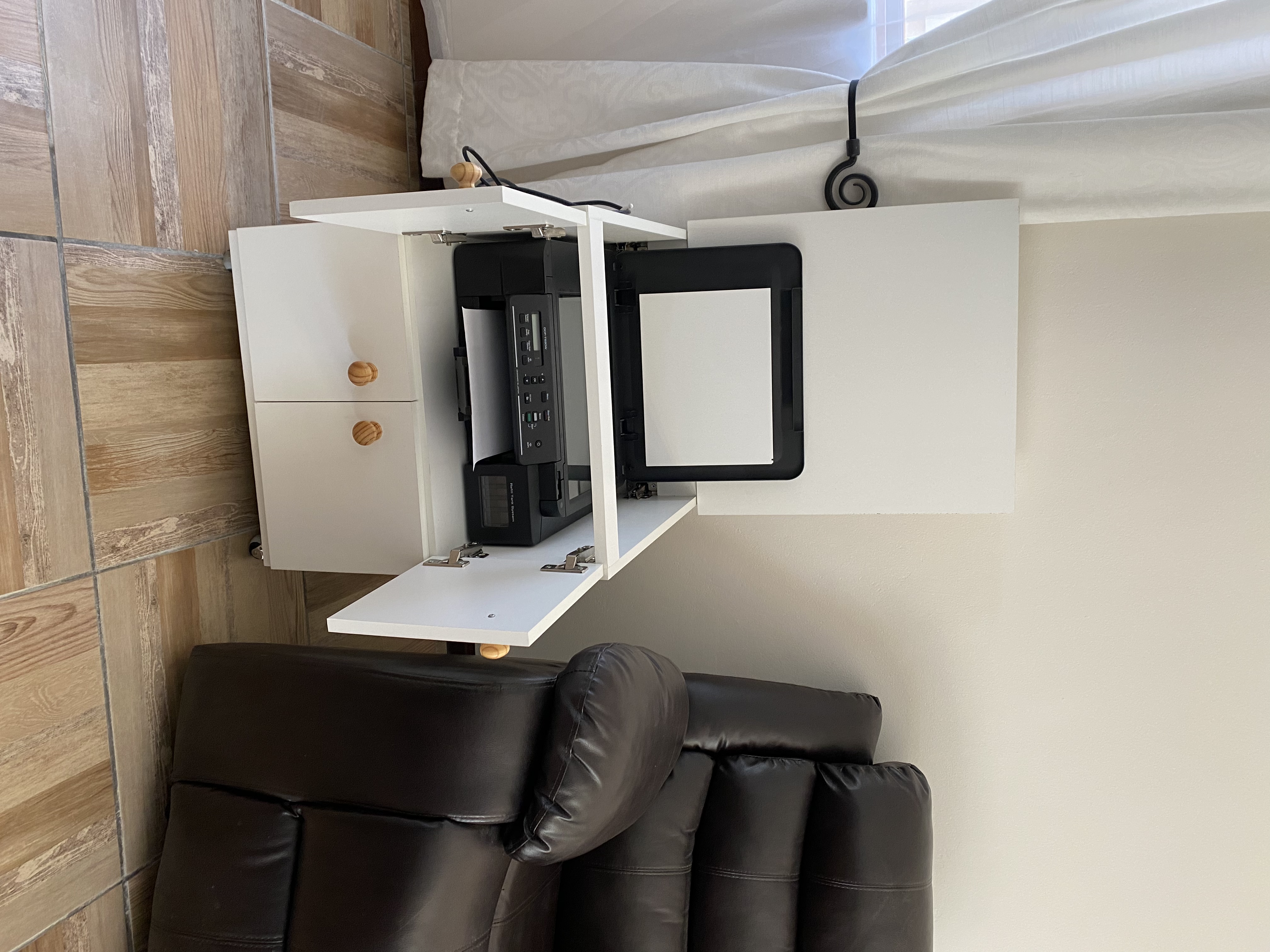 8A9667F7-F25F-4F29-9D5F-0B4EDE51A283